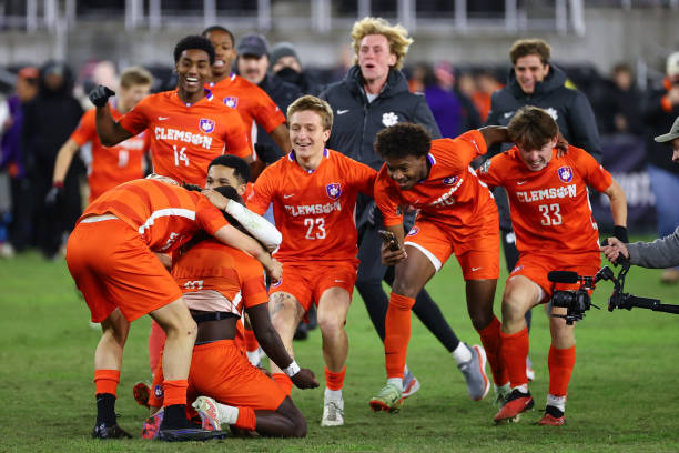 国安主打控 国安主打控