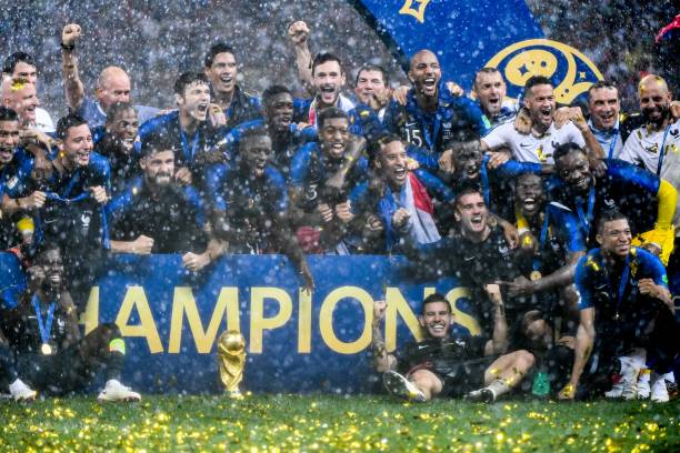 合约为球队 合约为球队